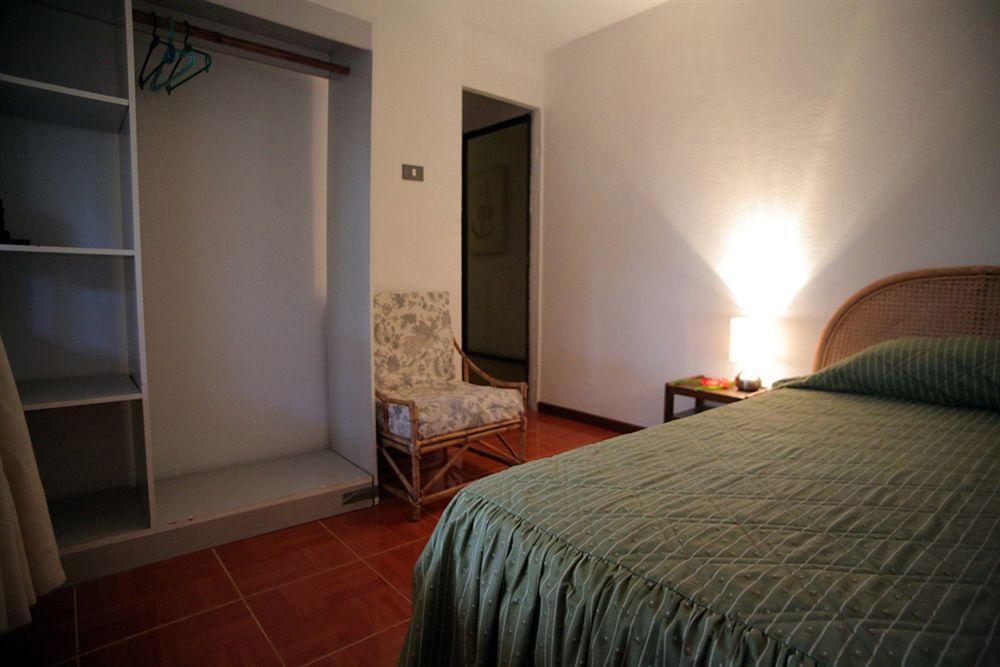 Tupa Hotel Hanga Roa Exterior photo