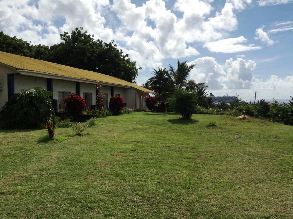 Tupa Hotel Hanga Roa Exterior photo